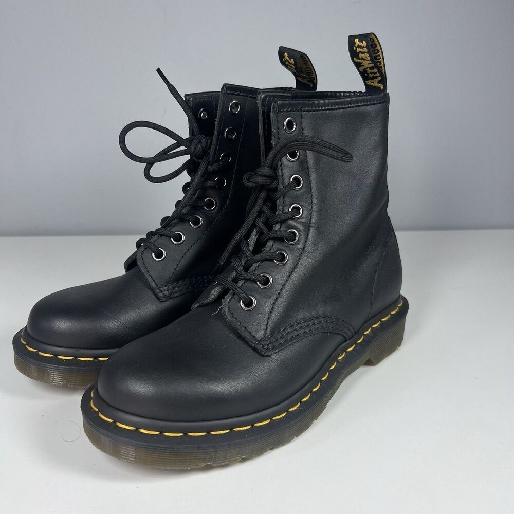 Dr. Martens 11821 Women Size 6 Black Leather 8 Hole Eye Ring Combat Boot